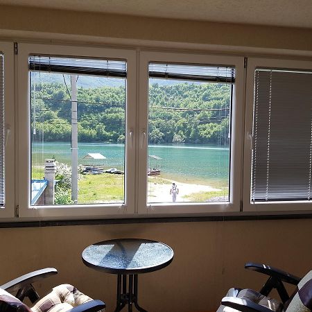 Lakeview Rest Home Конич Екстериор снимка